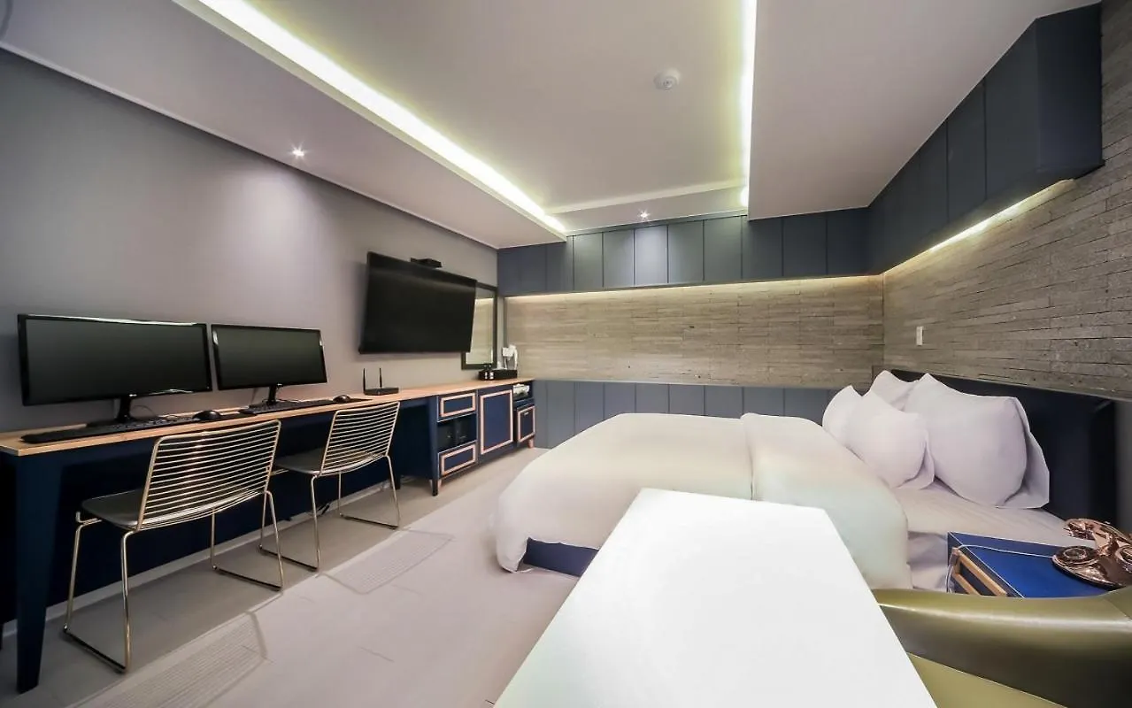 Cheese Hotel Seomyeon Busan