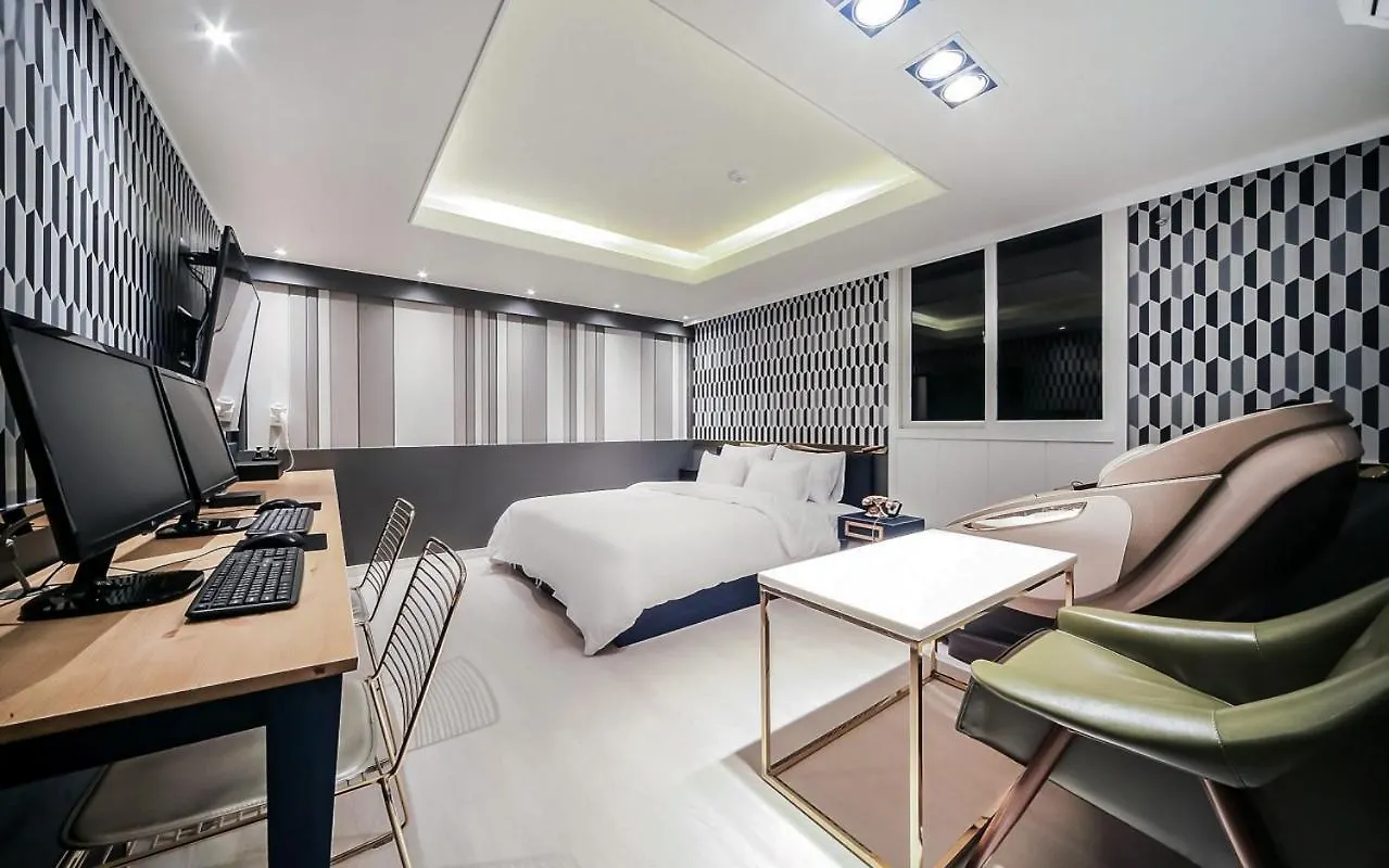 Cheese Hotel Seomyeon Busan