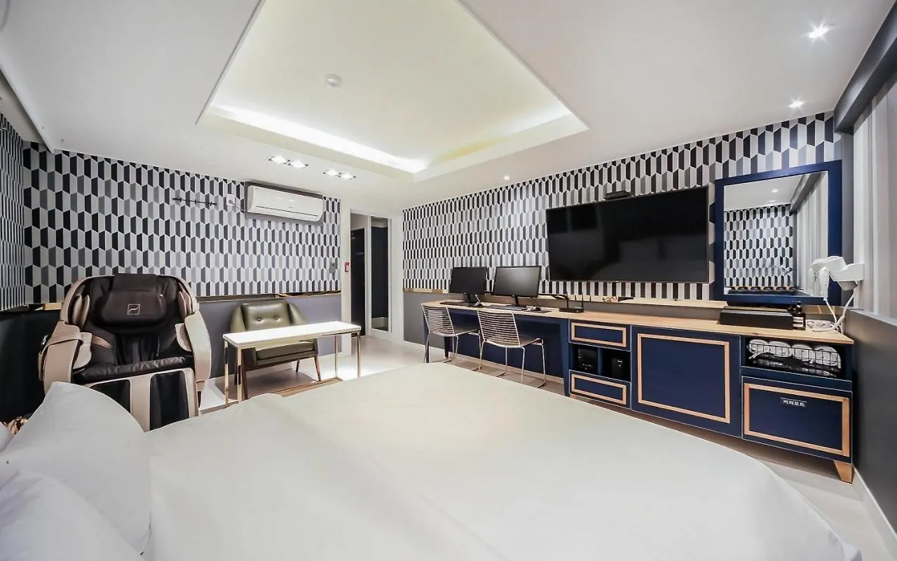 Cheese Hotel Seomyeon Busan 0*,