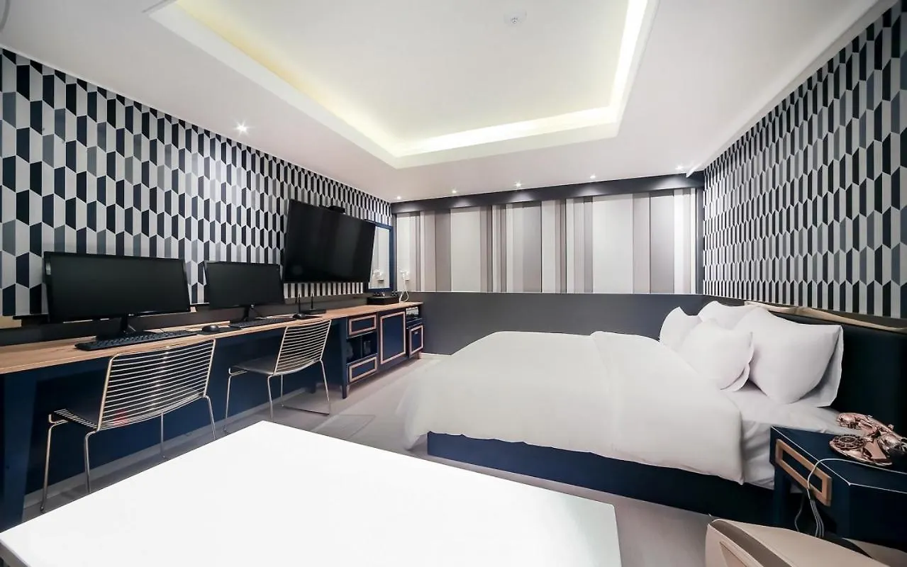 Cheese Hotel Seomyeon Busan 0*,