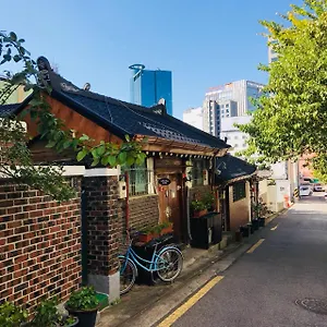Icos 1 - Female Only Guest house Seoul