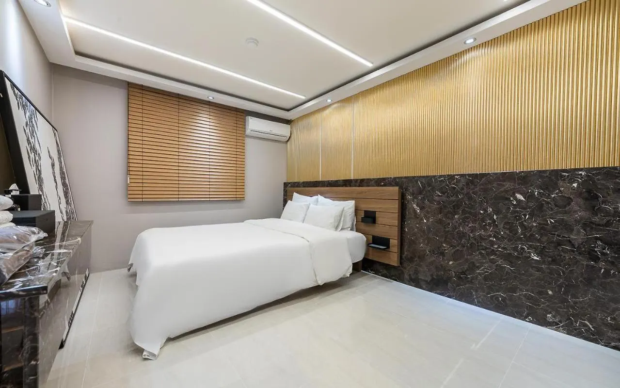 Cheese Hotel Seomyeon Busan 0*,